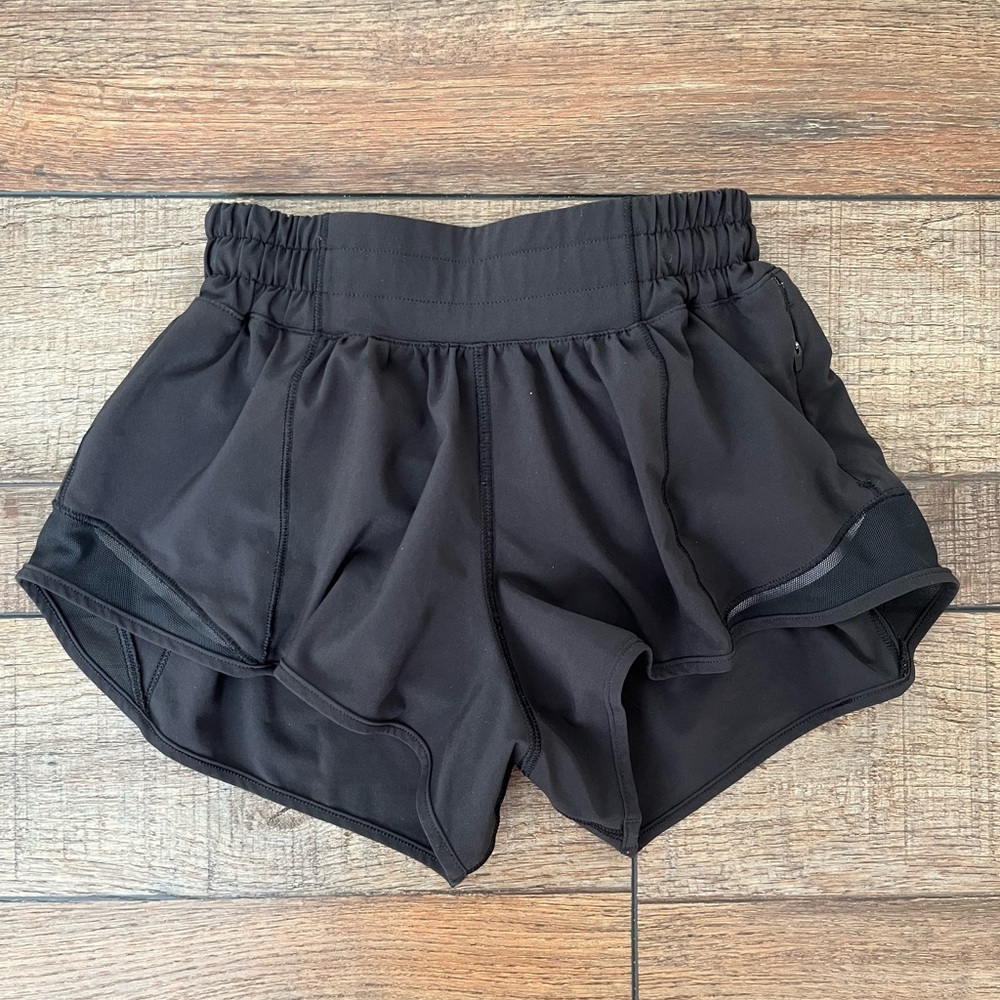 Lululemon Hotty Hot Shorts Black 2.5” Low Rise Size 0.